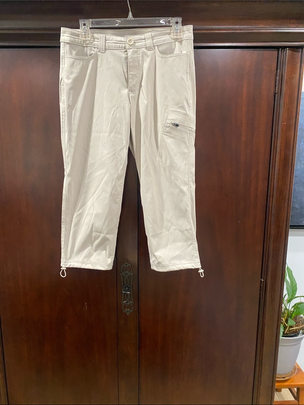 Eddie Bauer Cream Cargo Pants with Zip Pocket